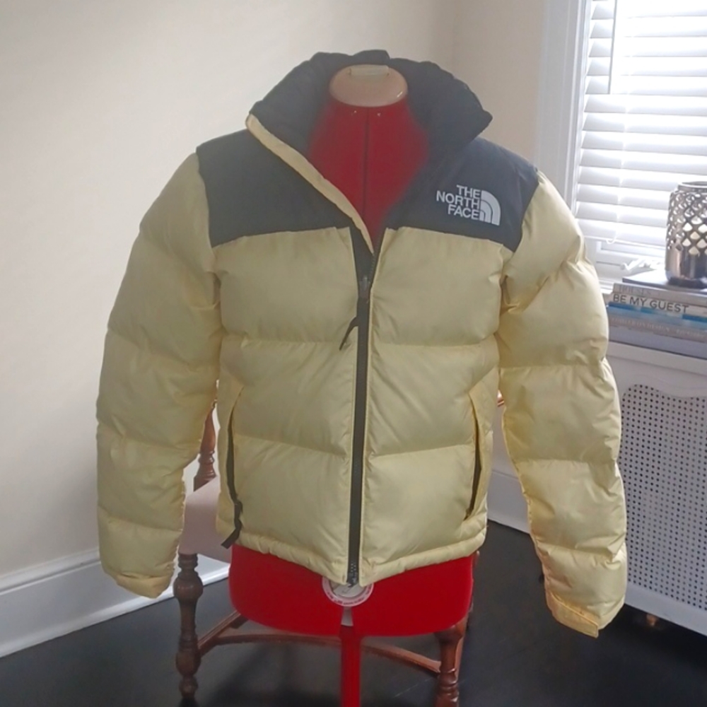 The North Face Retro Nuptse 1996 Ja ket in Pale Banana